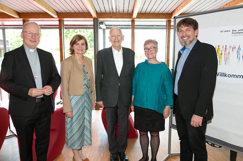 Goetzis St. Arbogast am 7.6.2024 LPS 2024 - 12477 LStH Barbara Schoebi Fink mit Bischof Benno Elbs Feier zu Familie.